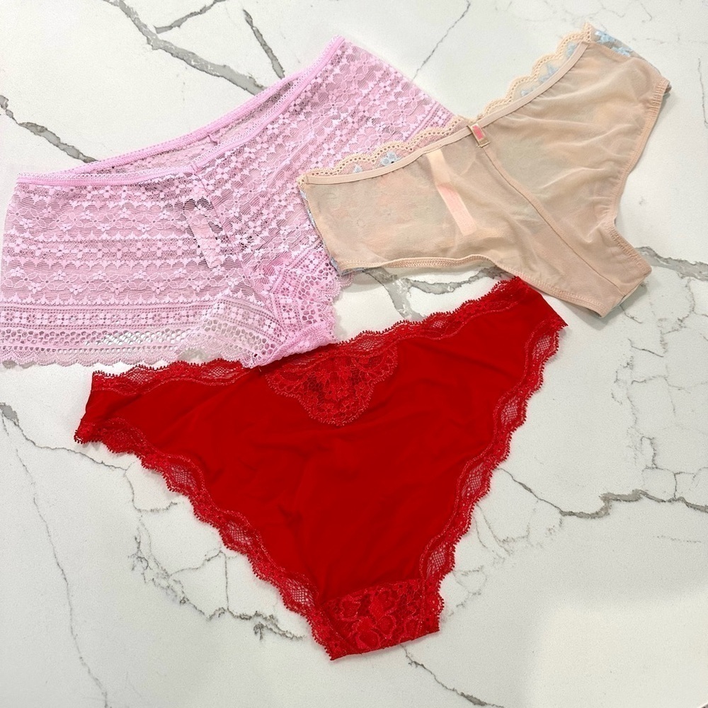 Victoria’s Secret lace panties lot of 3 size S - Picture 3 of 6